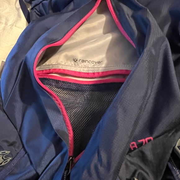 Deva 70 REI backpack with rain cover - Picture 10 of 10